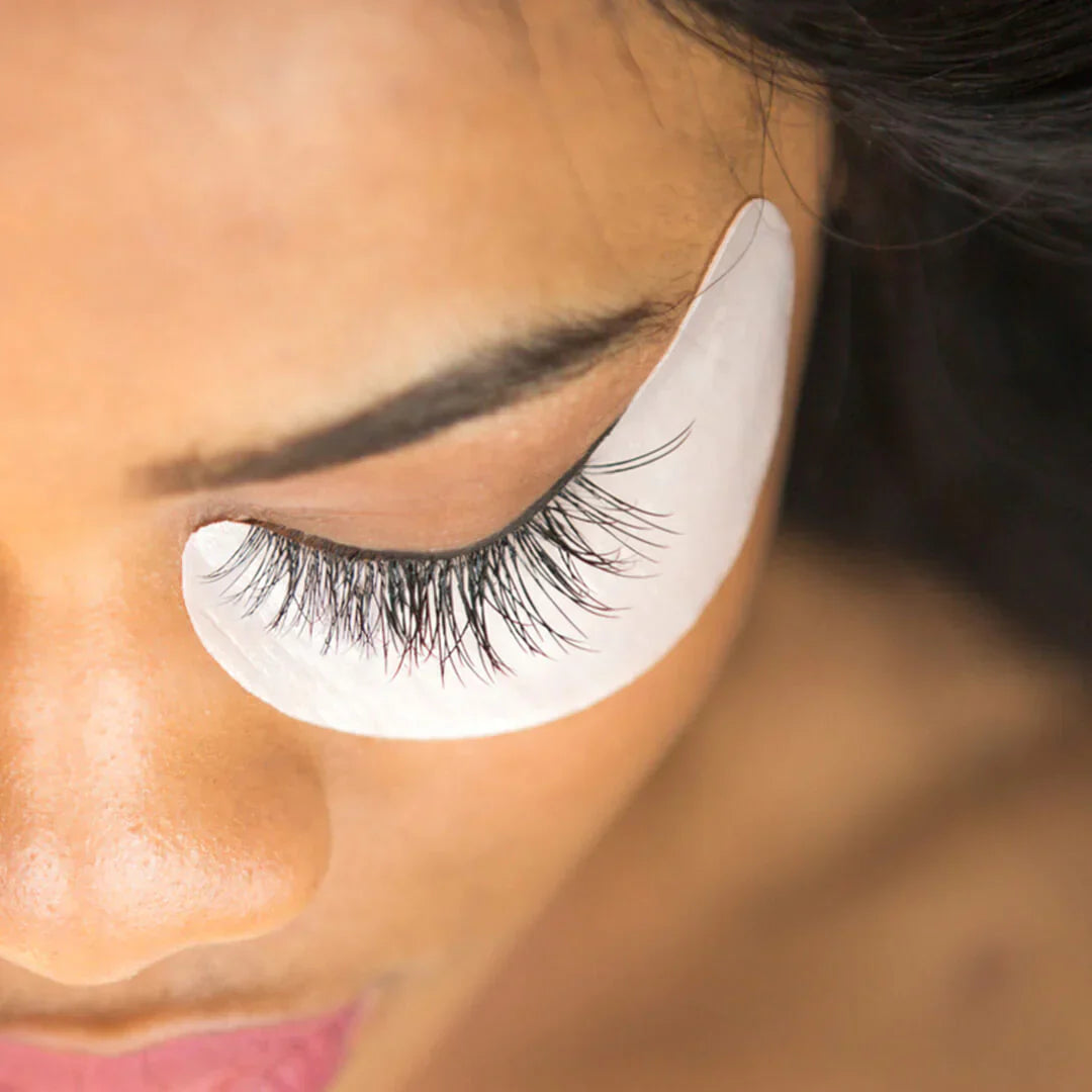 FAUX CILS ET EXTENSIONS DE CILS : CE QU’IL FAUT SAVOIR
