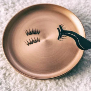 TOUT CE QUE VOUS DEVEZ SAVOIR AU SUJET DES FAUX-CILS MAGNÉTIQUES