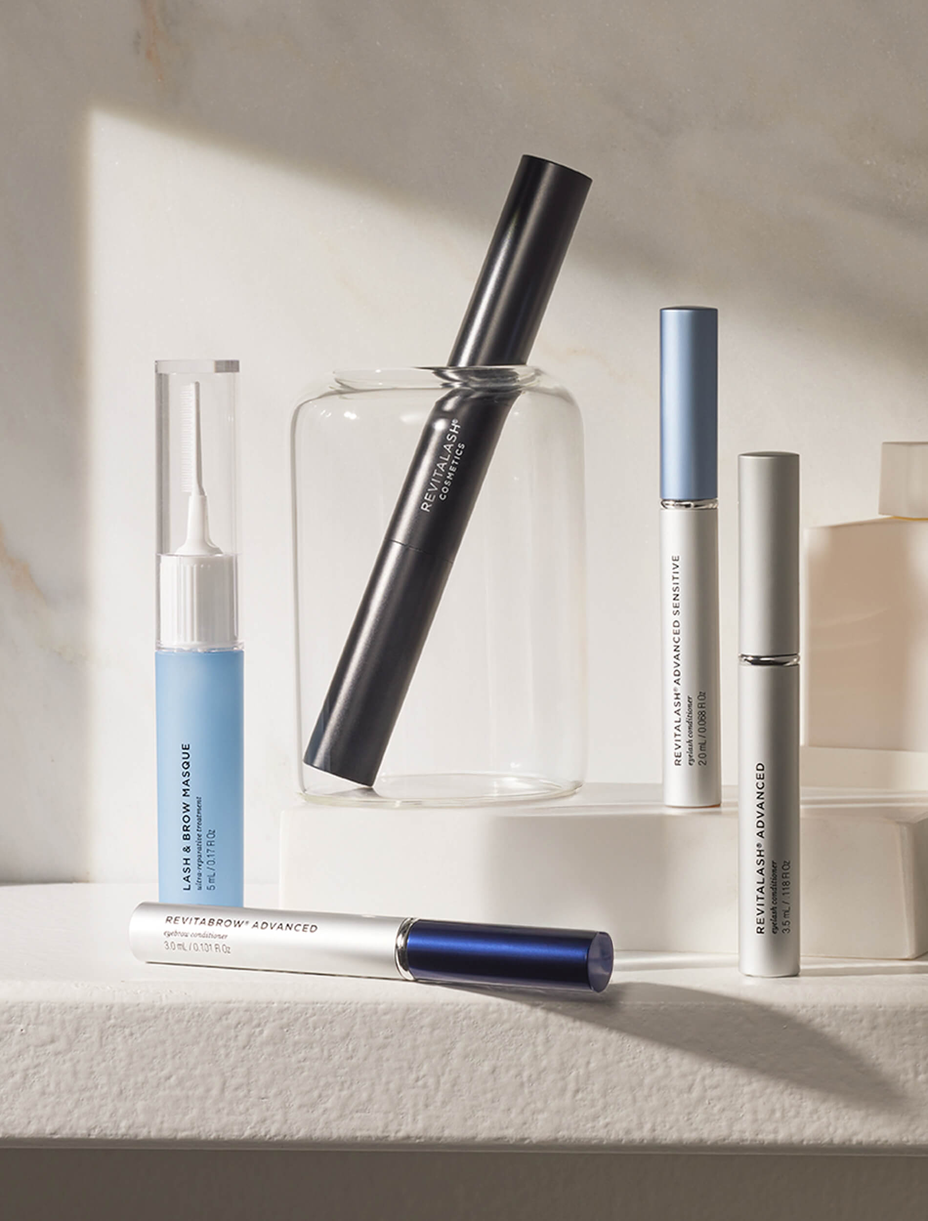 Transformez vos sourcils et vos cils : passez du soin au glamour en 3 étapes faciles