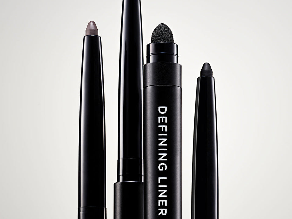 Pourquoi Avoir un Liner Marron Dans Votre Trousse de Maquillage ?
